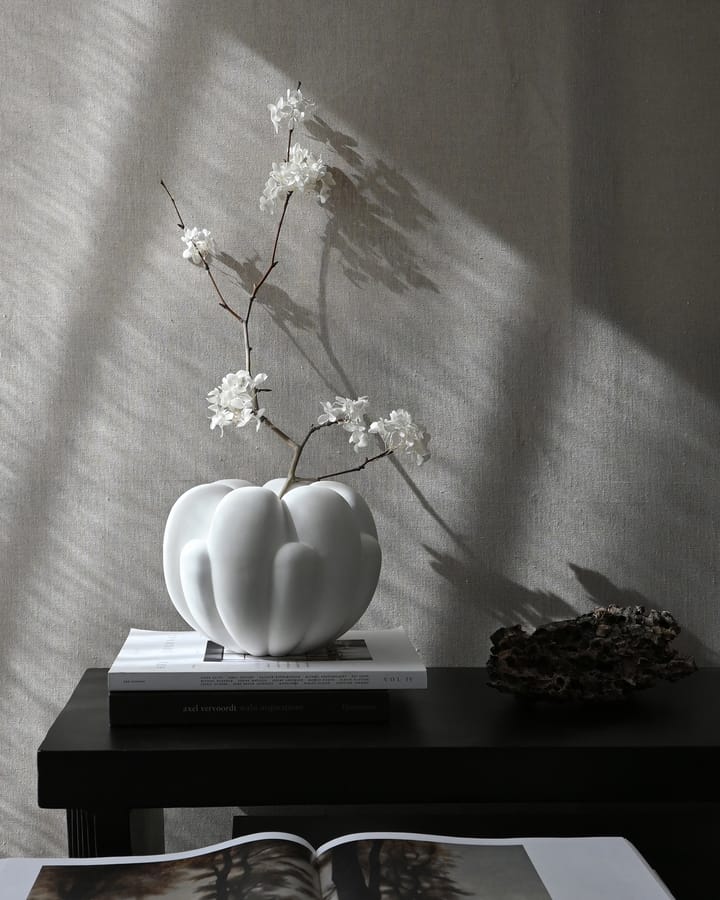 Bloom vase petit 22,5x24 cm, Bone white 101 Copenhagen