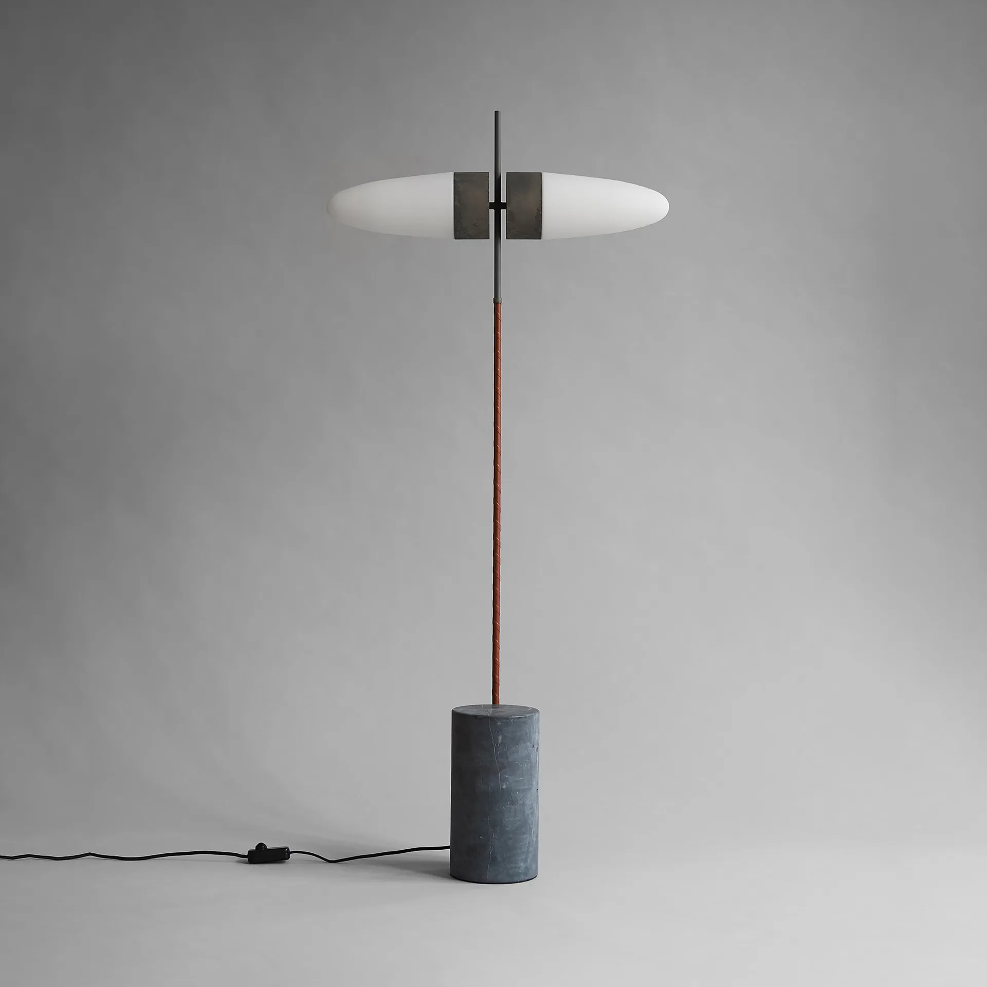 Bull gulvlampe 140 cm, Oksidert 101 Copenhagen
