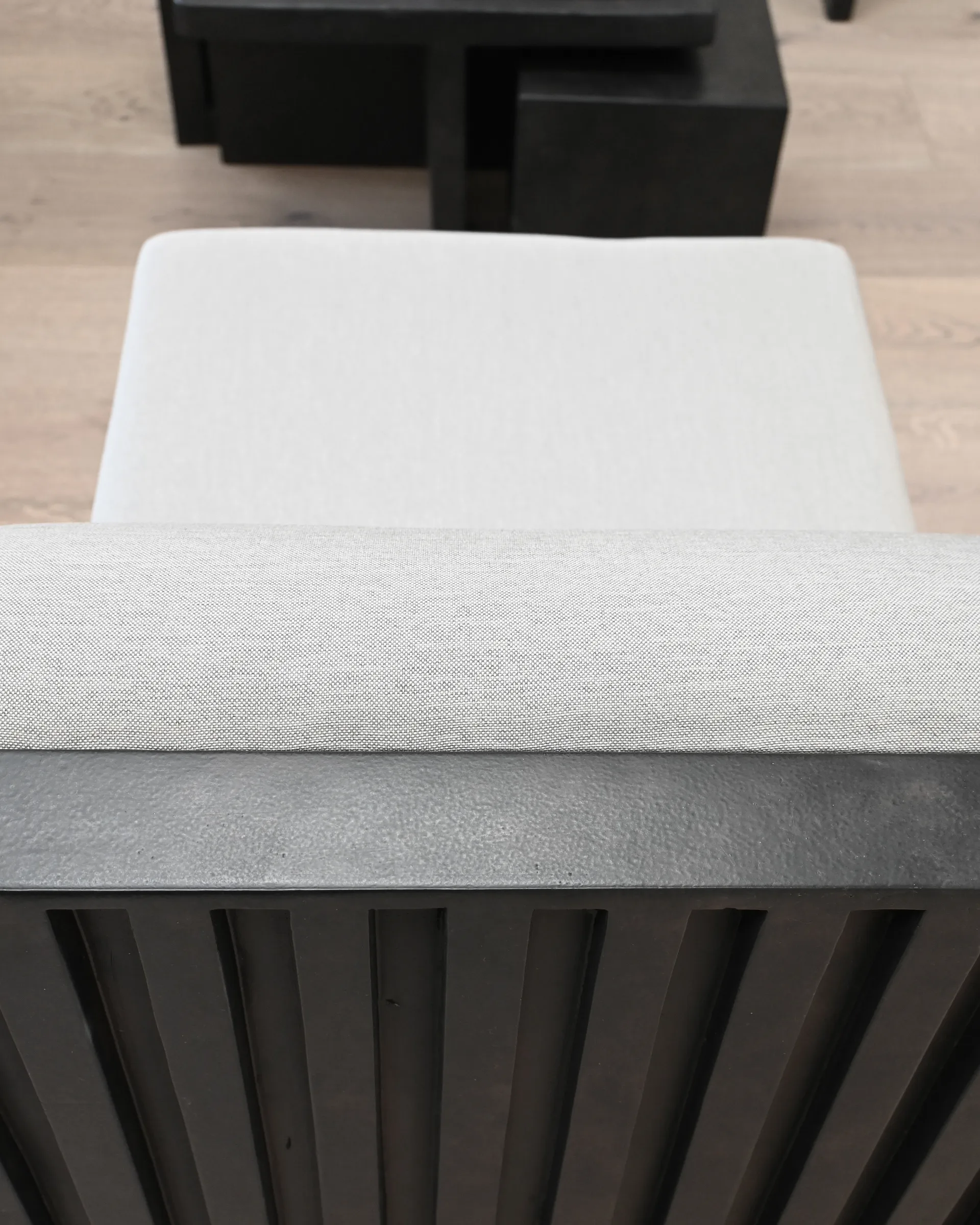 Tribu Lounge Chair stol, Coffee 101 Copenhagen