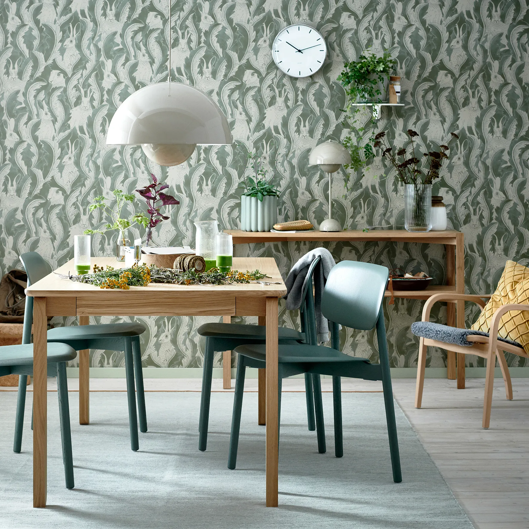 Anton konsollbord 35x125 cm, Hvitpigmentert eik 1898