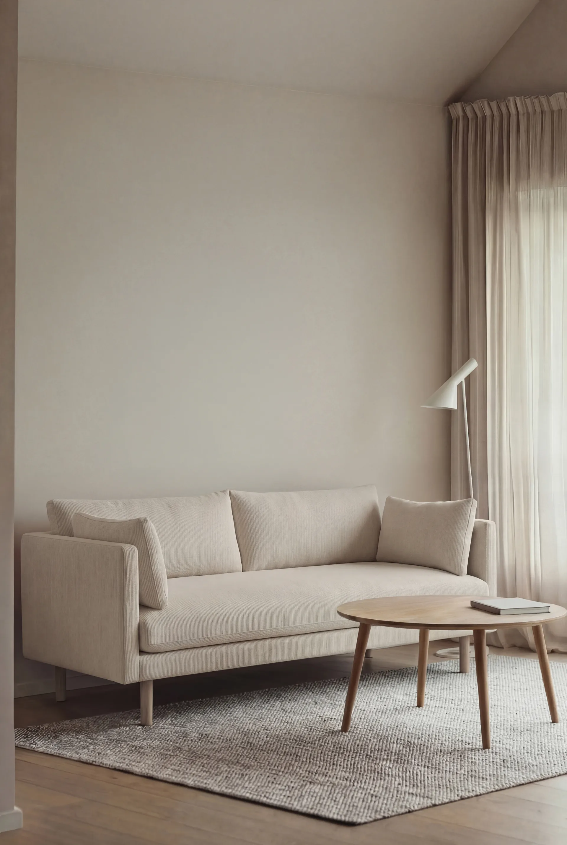 Linnevik sofa, Jump Off White 1954-hvitoljet eik, 2-seters, uten skjørt 1898