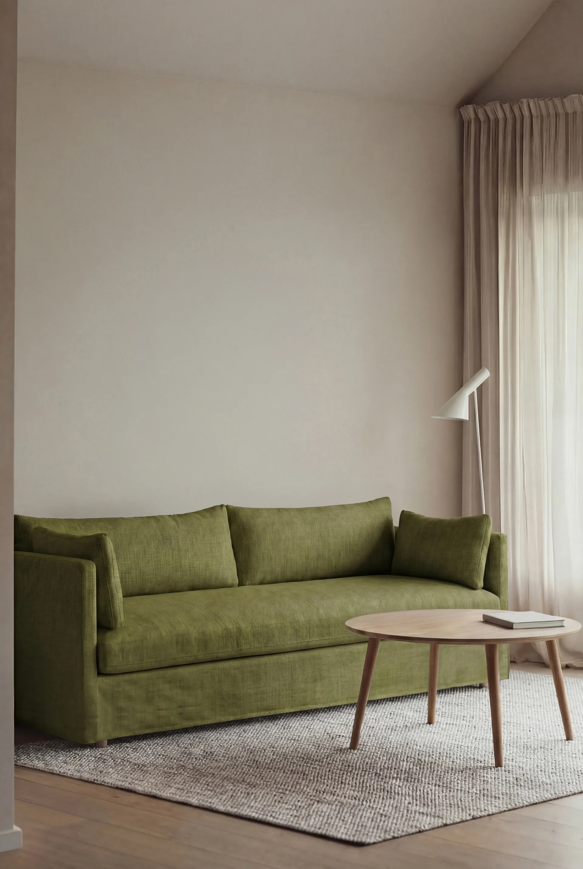 Linnevik sofa, Luiza Green 3975-hvitoljet eik, 4-seters, med skjørt 1898