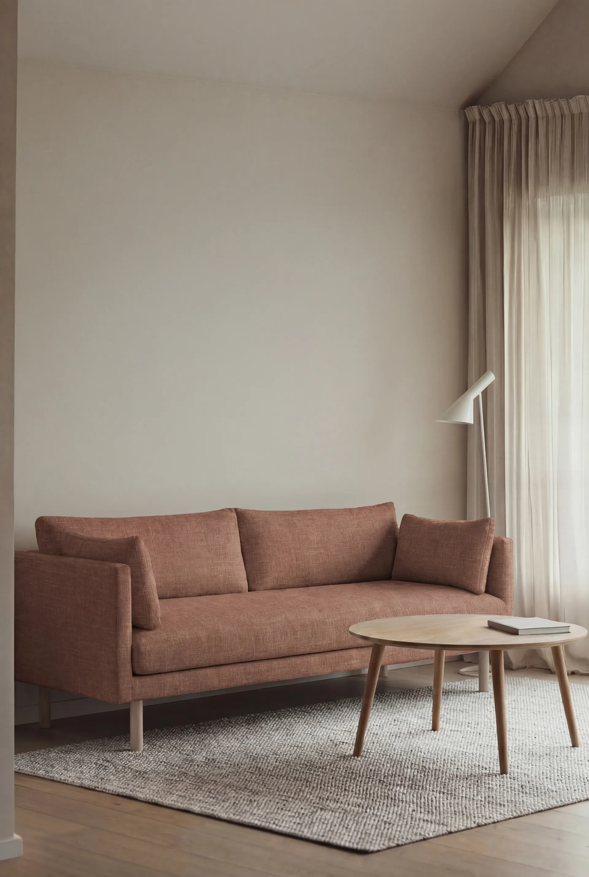 Linnevik sofa, Same Rust 6675-hvitoljet eik, 3-seters, uten skjørt 1898