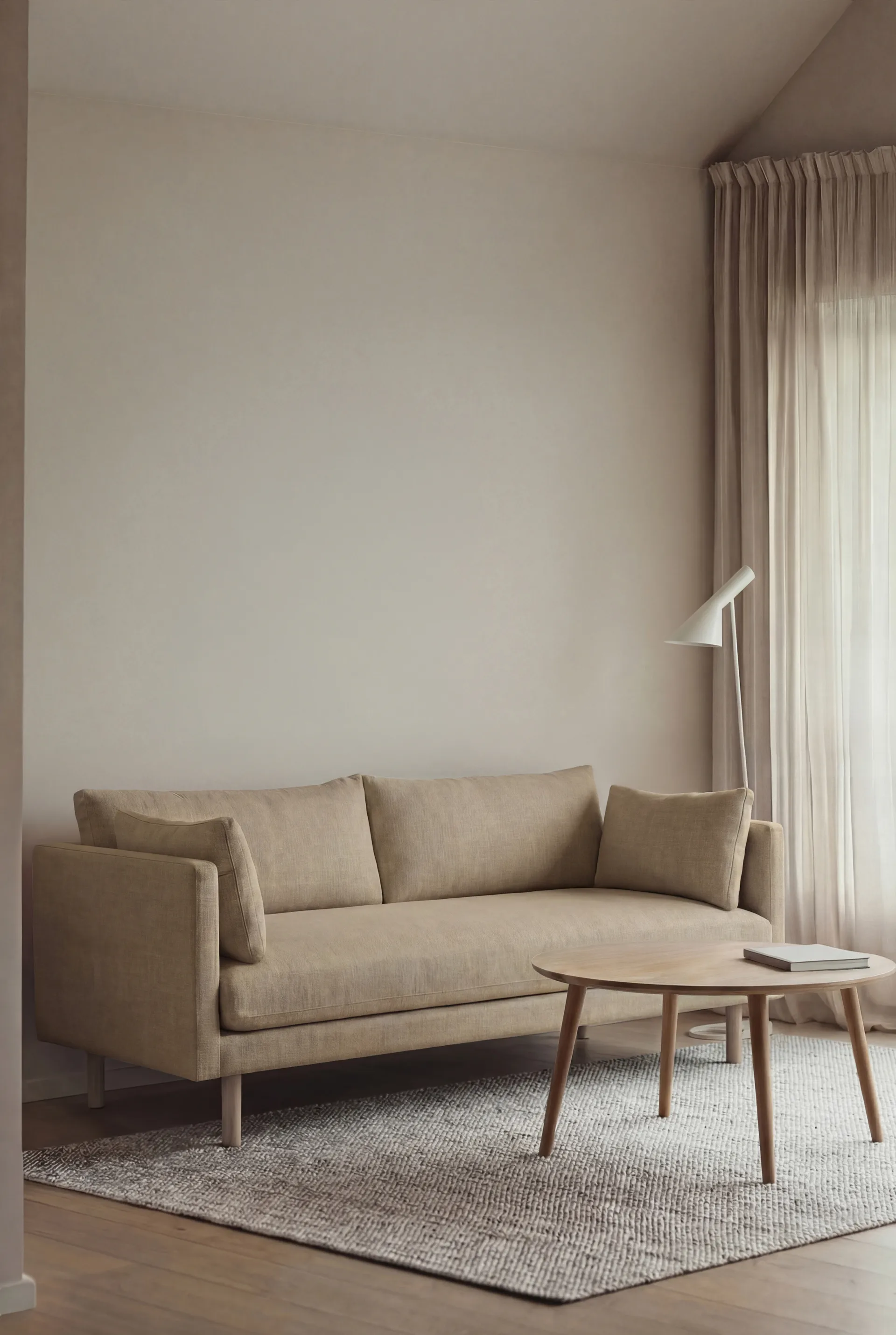 Linnevik sofa, Same Sand 6672-hvitoljet eik, 2-seters, uten skjørt 1898