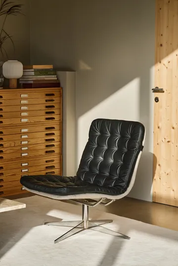 Loholm lenestol med svingfunksjon - Svart lær-Bern Beige 0341 - 1898