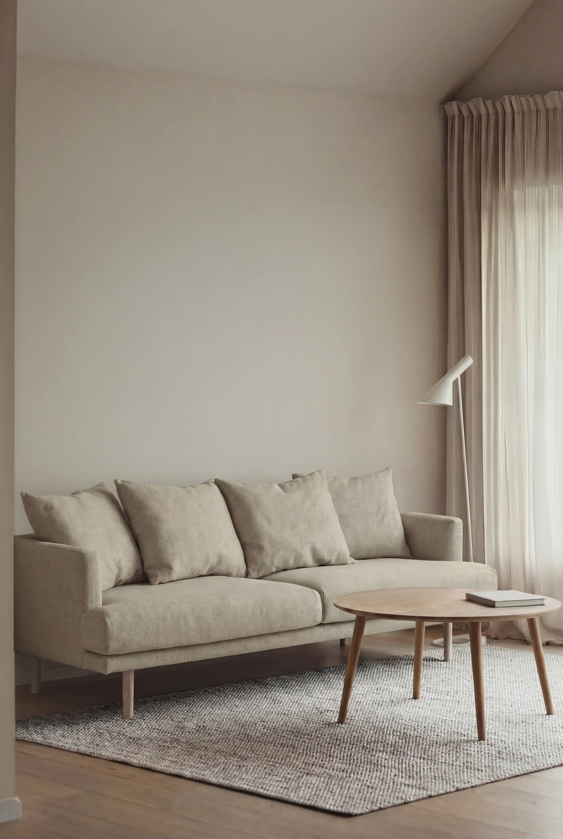 Sjövik sofa, Luiza Beige 3981-hvitoljet eik, 3-seters 1898