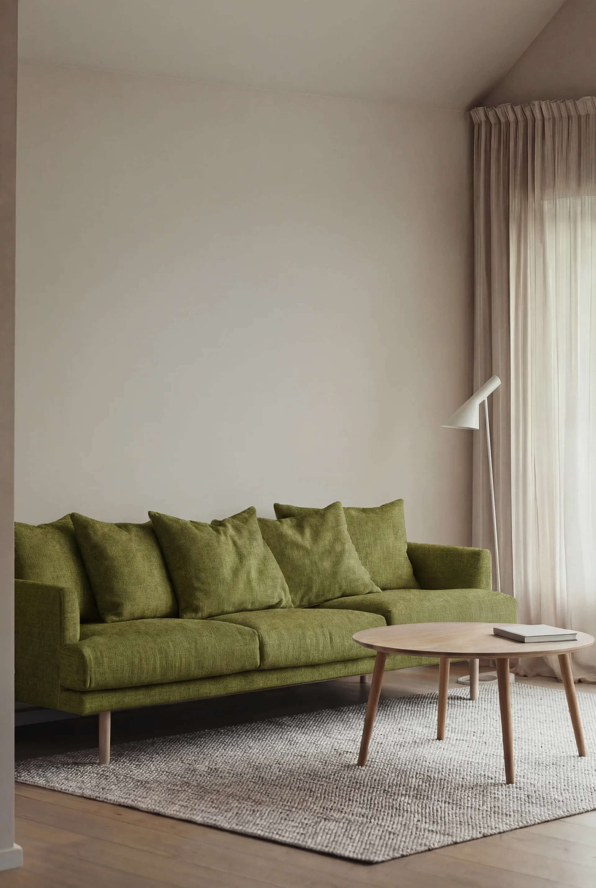 Sjövik sofa, Luiza Green 3975-hvitoljet eik, 3,5-seters 1898