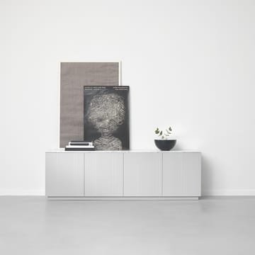 Beam sideboard - Lysegrå, sokkel i hvitoljet eik - A2