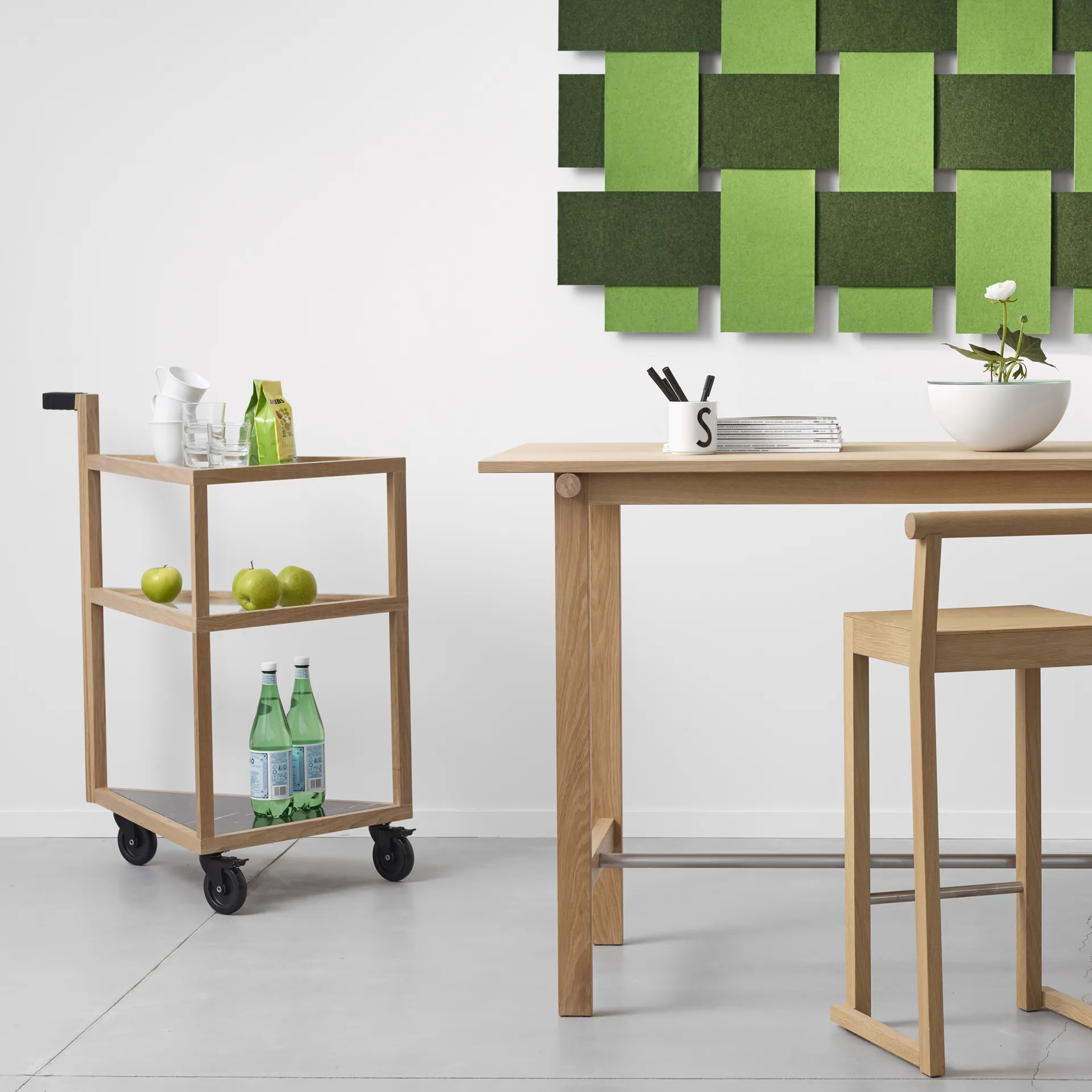 Move serveringsvogn, eik hvitoljet, big, marmor marquina, glass A2