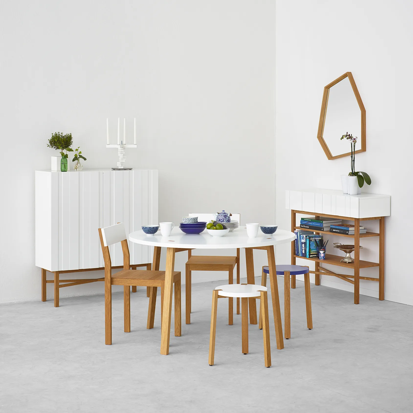 White Cabinet skap, eik A2