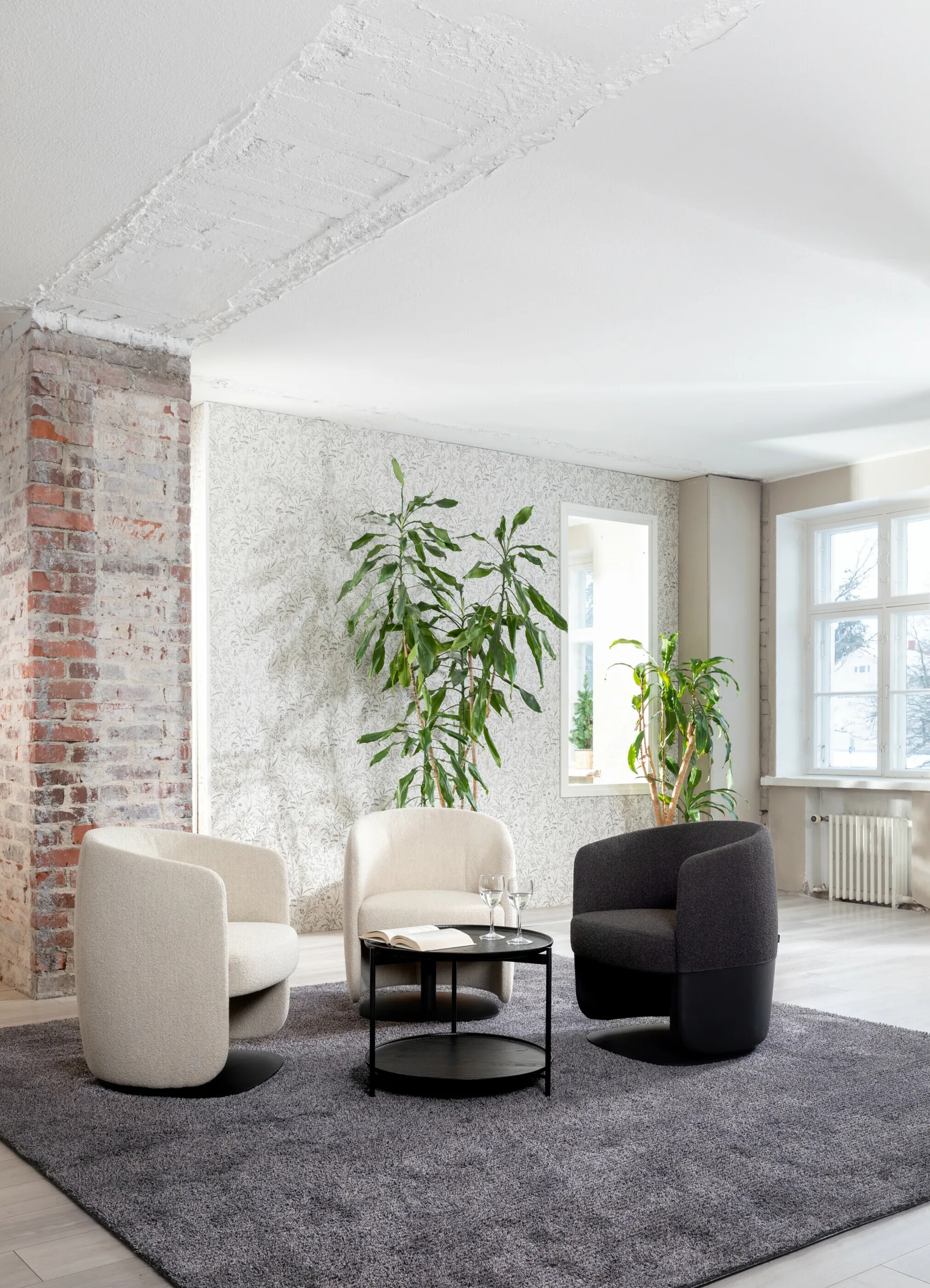 Plateau Wood sofabord Ø40 cm, Ask hvit-svarte bein Adea