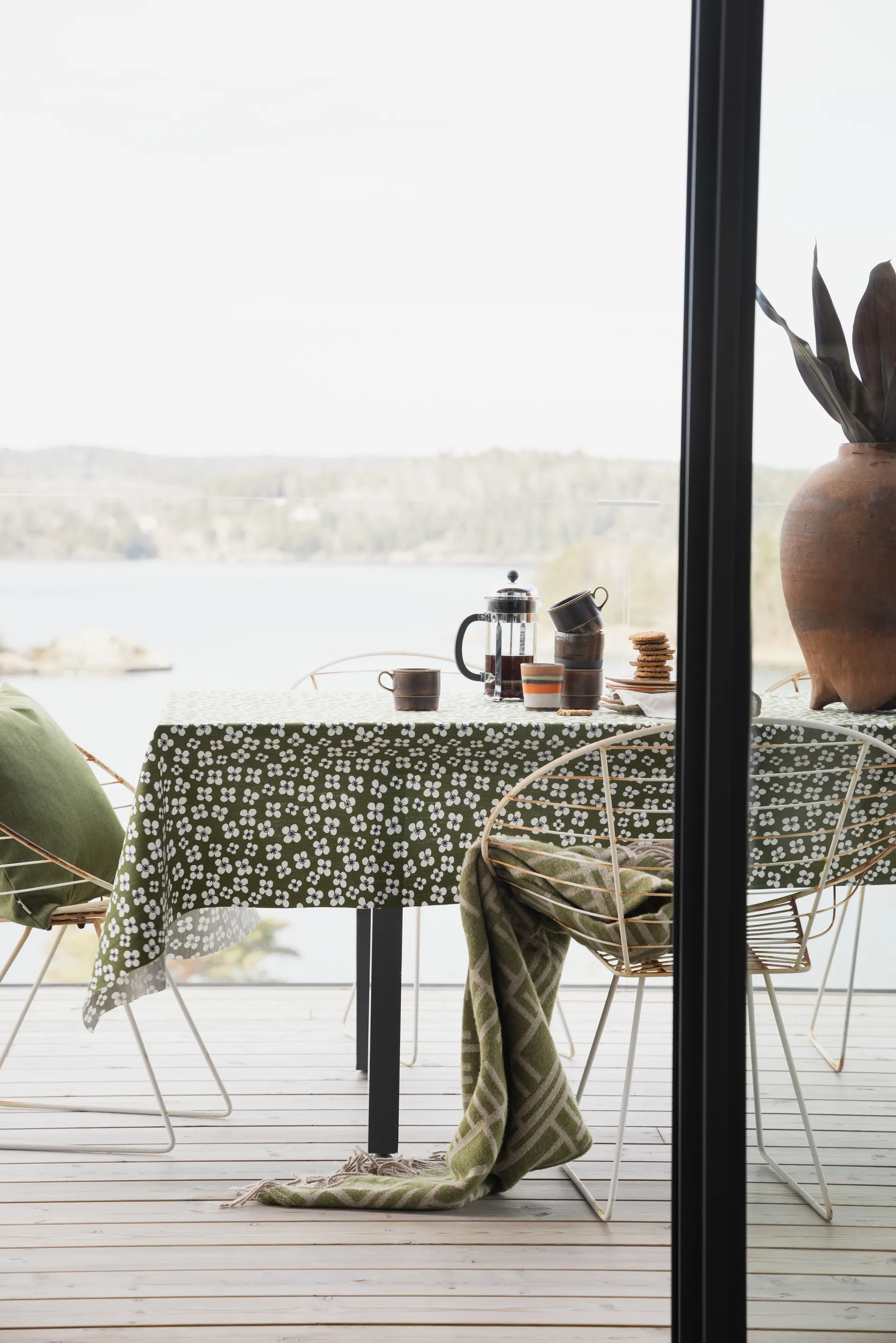 Belle Amie voksduk, Mørkegrønn, 145x220 cm Almedahls