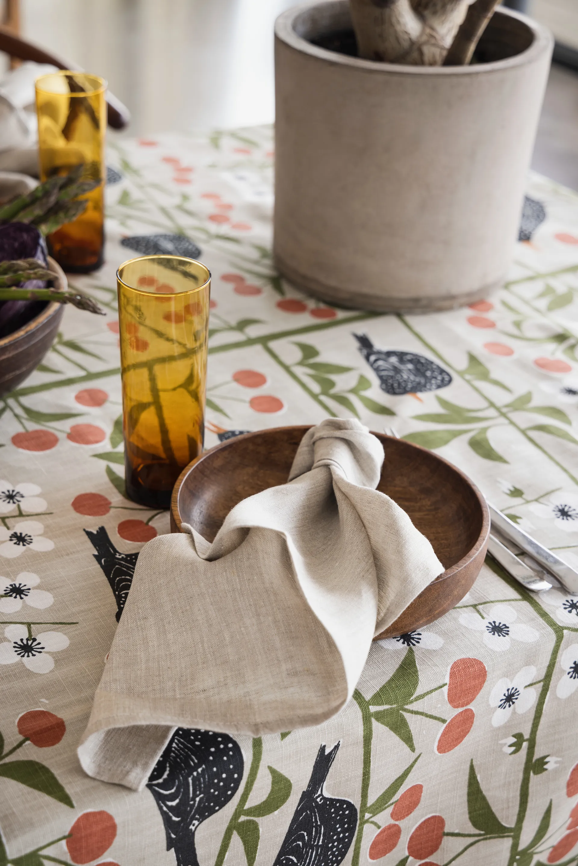 Körsbärsträdgården duk, Beige, 145x250 cm Almedahls