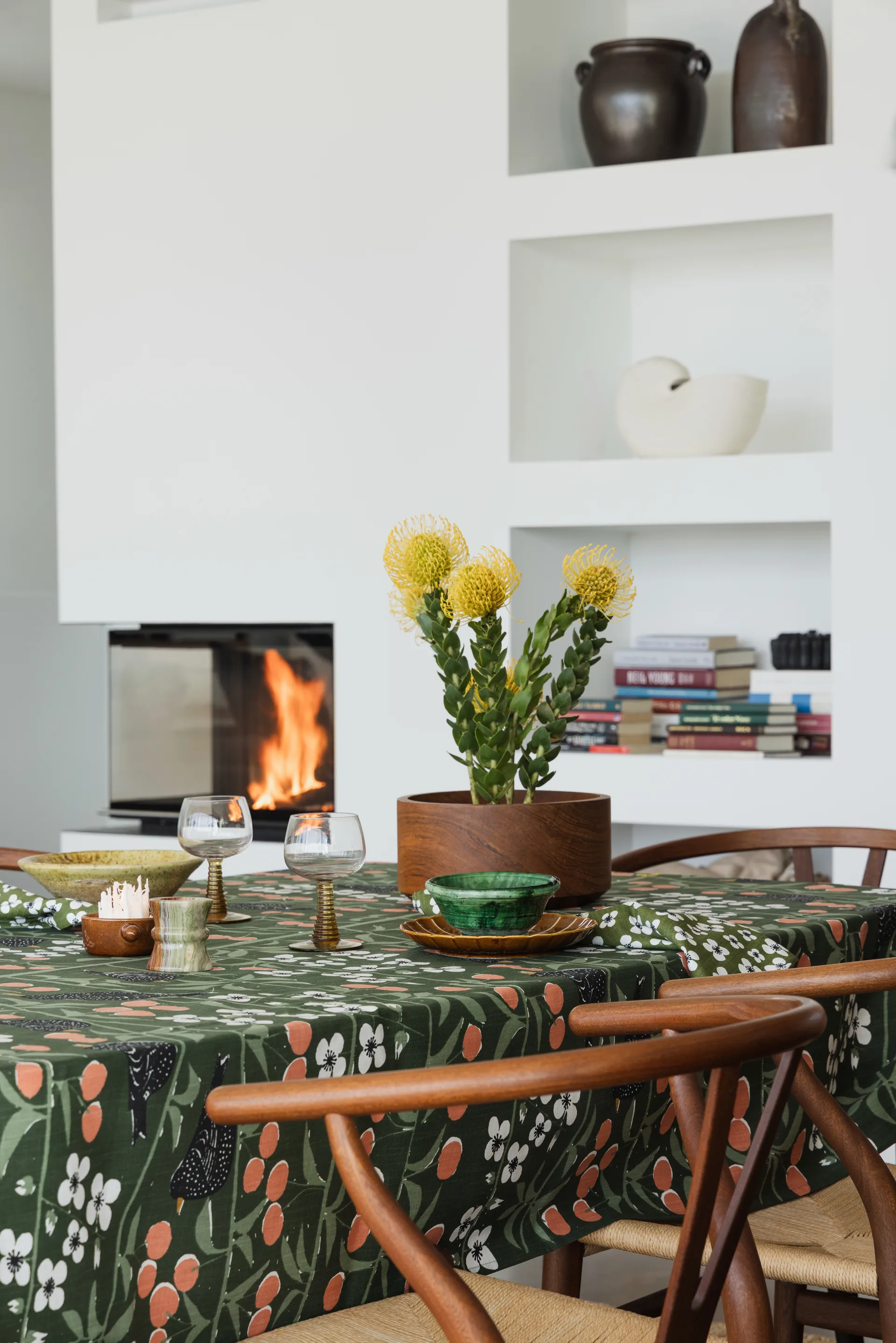 Körsbärsträdgården duk, Mørkegrønn, 145x250 cm Almedahls