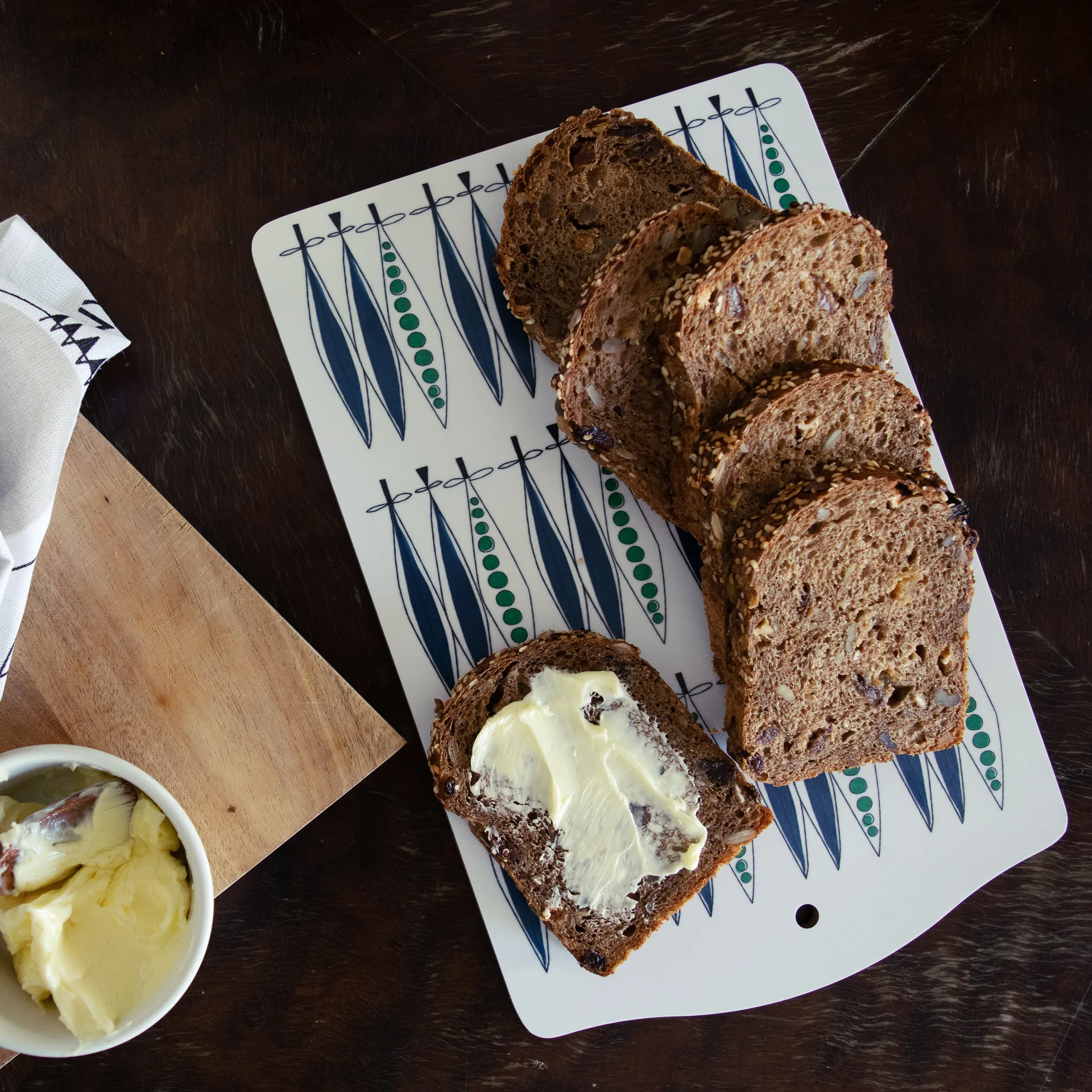 Picknick serveringsbrikke erter 20x30 cm, Blå-multi Almedahls