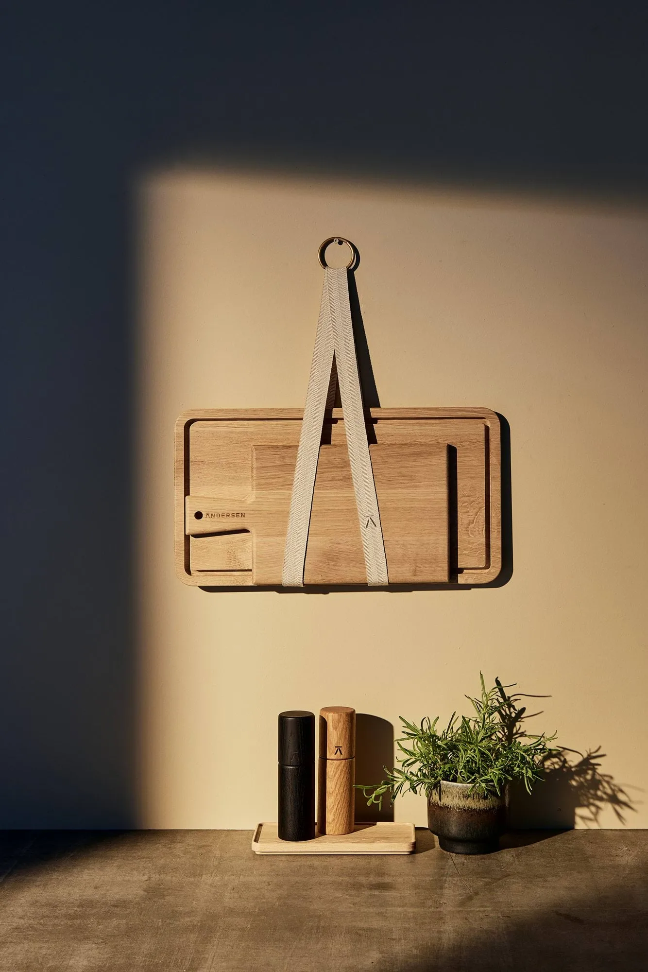 Andersen brettholder, Bomull-messing Andersen Furniture