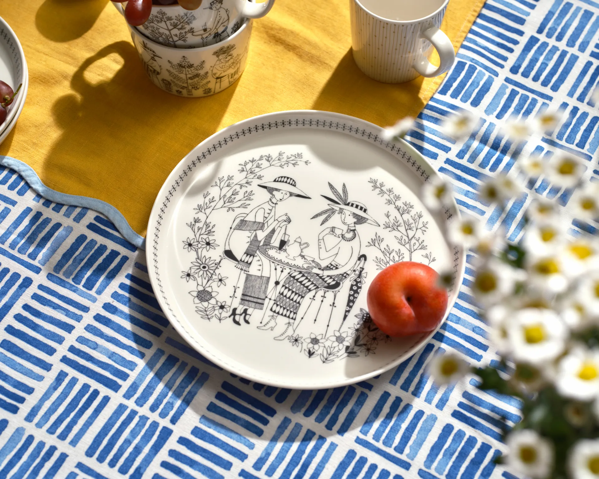 Emilia tallerken Ø, Svart-hvit Arabia