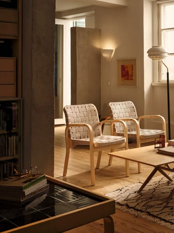 Armchair 45 lenestol lakkert bjørk - Webbing natural/black - Artek