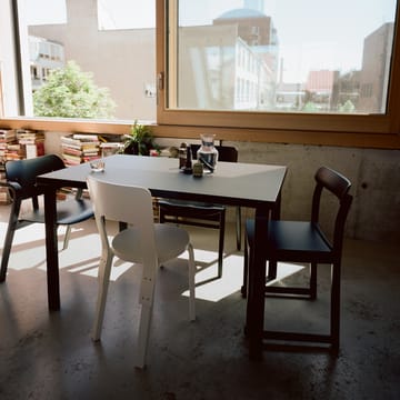 Chair 66 stol - Svartlakkert bjørk - Artek