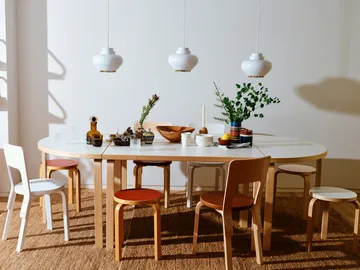 Chair 66 stol - Svartlakkert bjørk - Artek