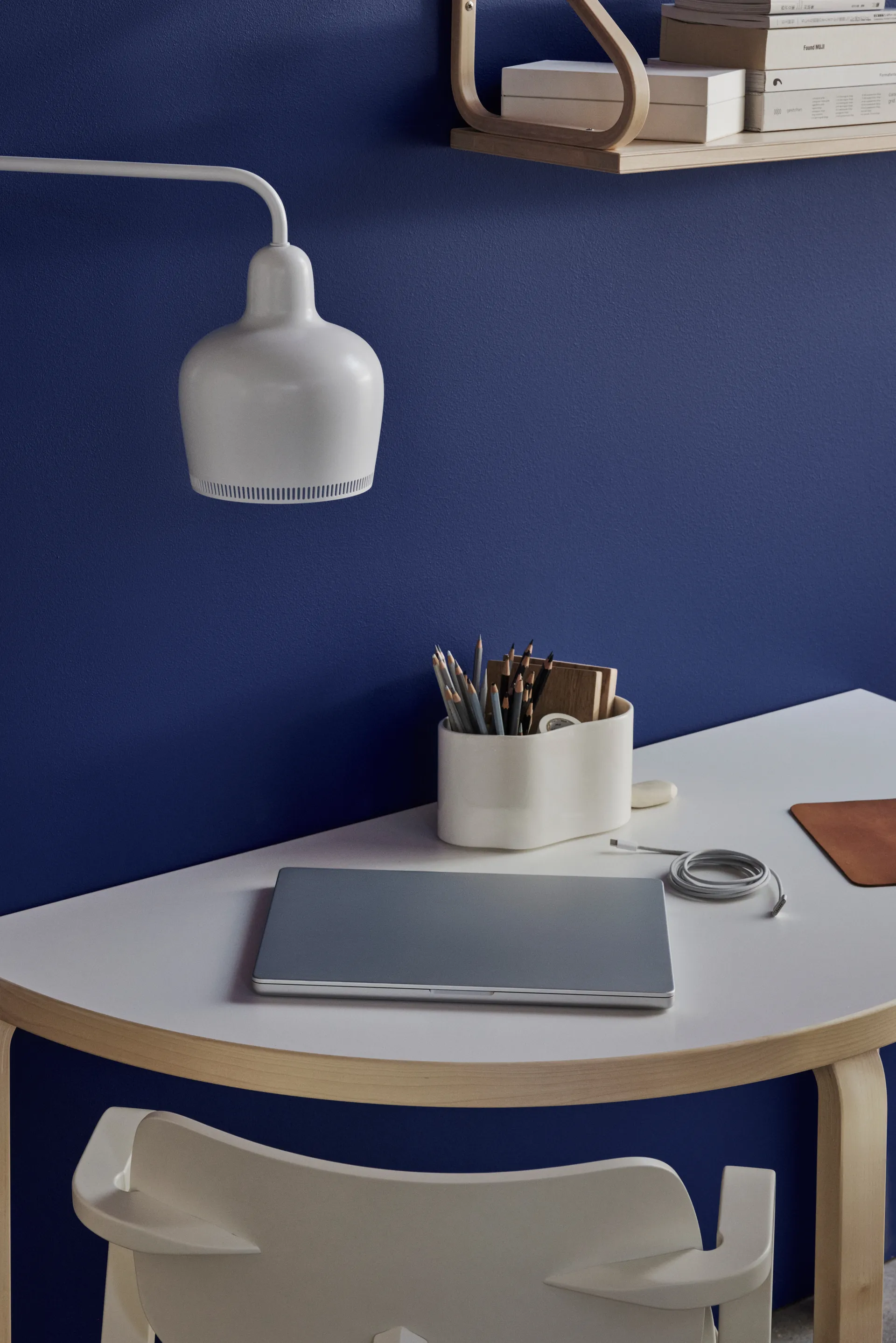 Riihitie krukke modell A small, Hvit Artek