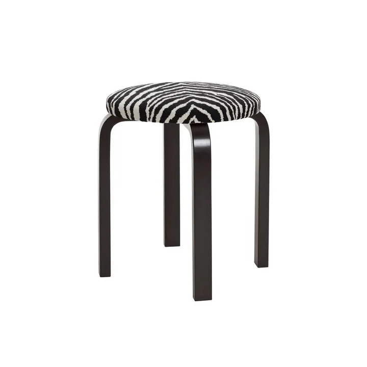 Stol E60 pall 4 stk ben - Svartlakkert bjørk-stoff Zebra svart - Artek
