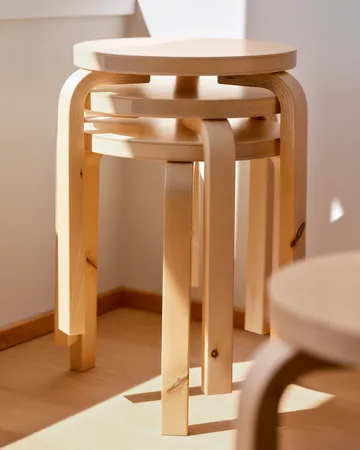 Stool 60 Villi rund krakk jubileumsutgave 90 år - Bjørk, Ø38x44 cm - Artek