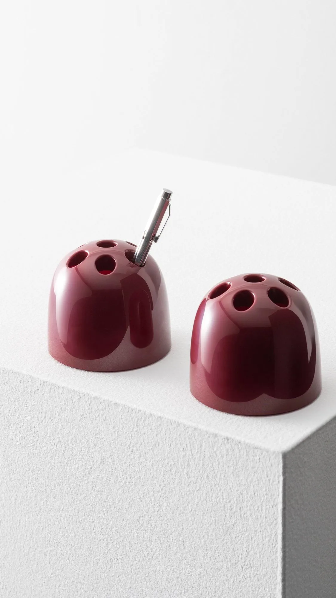 Dedalino pennekopp, Ruby red Artemide