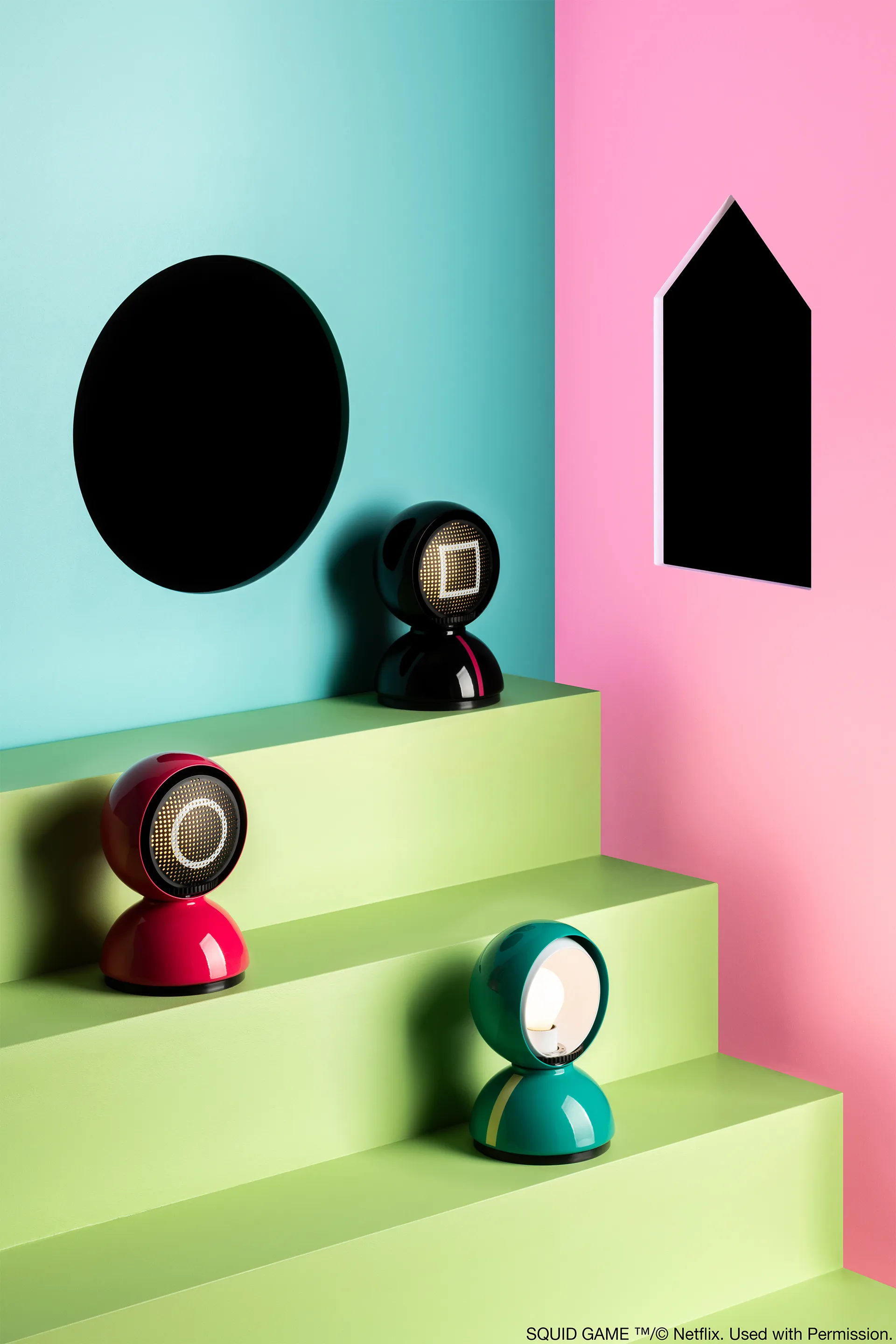 Eclisse x Squid Game bordlampe Special Edition, Guard black Artemide