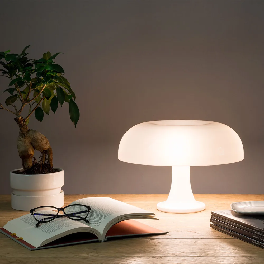 Nesso bordlampe, oransje Artemide