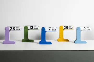Timor evighetskalender - Light blue - Artemide