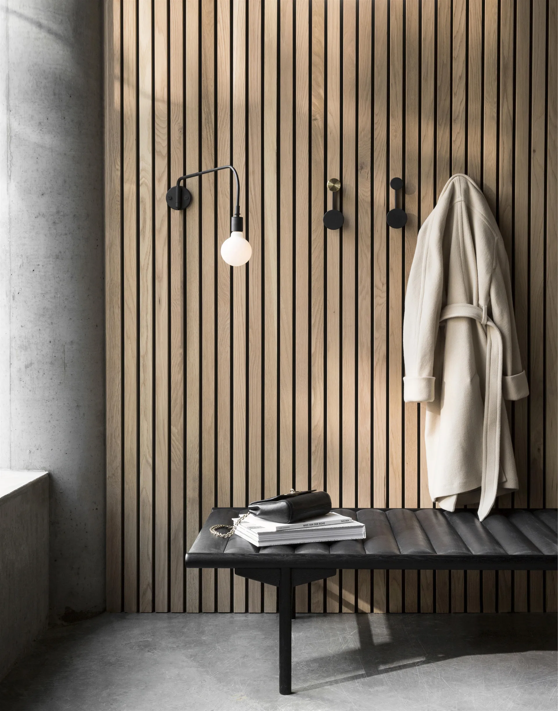 Afteroom knagg small, svart messing Audo Copenhagen