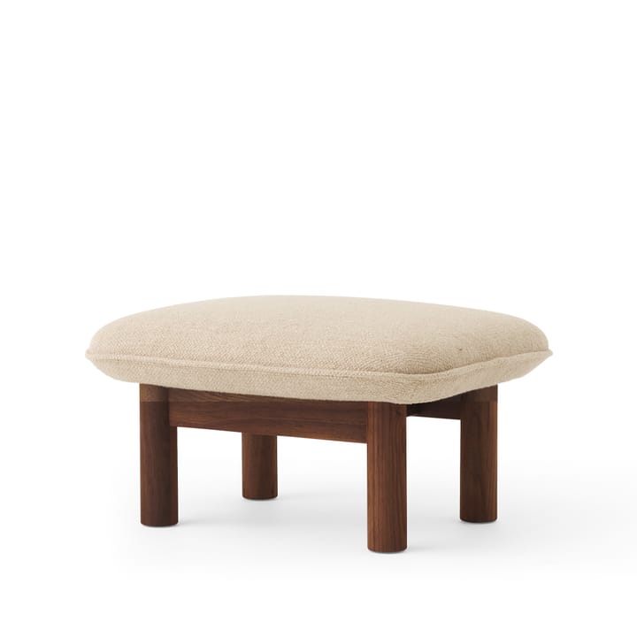 Brasilia fotskammel - tekstil bouclé 02 beige, valnøttstativ - Audo Copenhagen