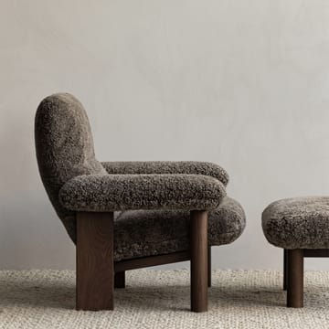 Brasilia lenestol - Walnut-Root sheepskin - Audo Copenhagen