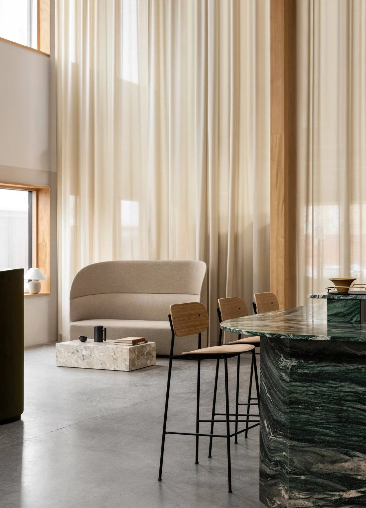 Co Bar Chair barkrakk, Eik-kromatisert stål, 75 cm Audo Copenhagen