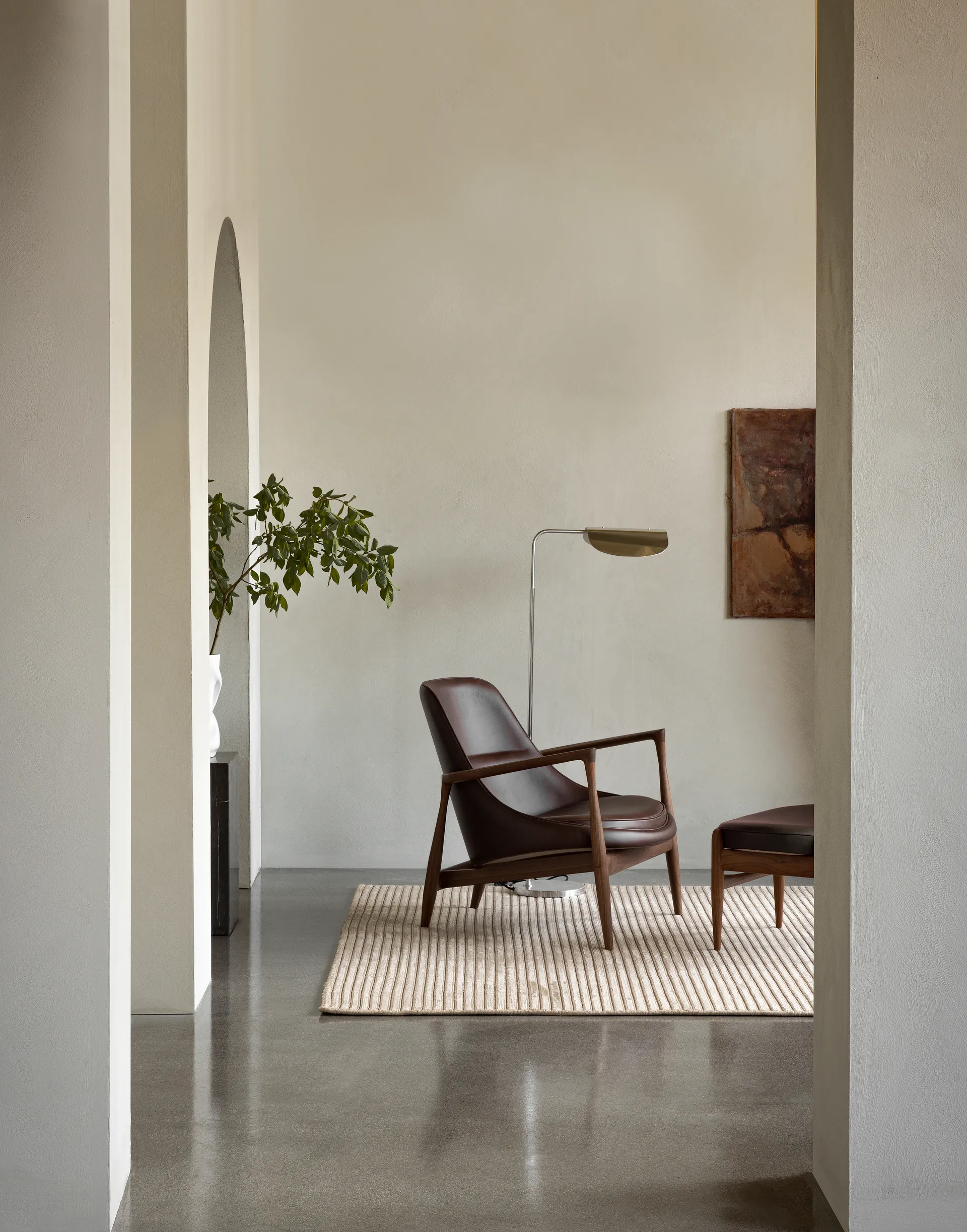 Elizabeth loungestol, Walnut-Logan Jasmine Audo Copenhagen