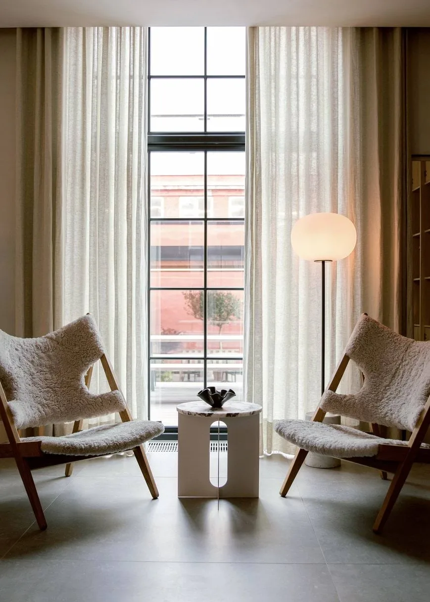 JWDA gulvlampe, Carrara marmor-bronsert messing, 130 cm Audo Copenhagen