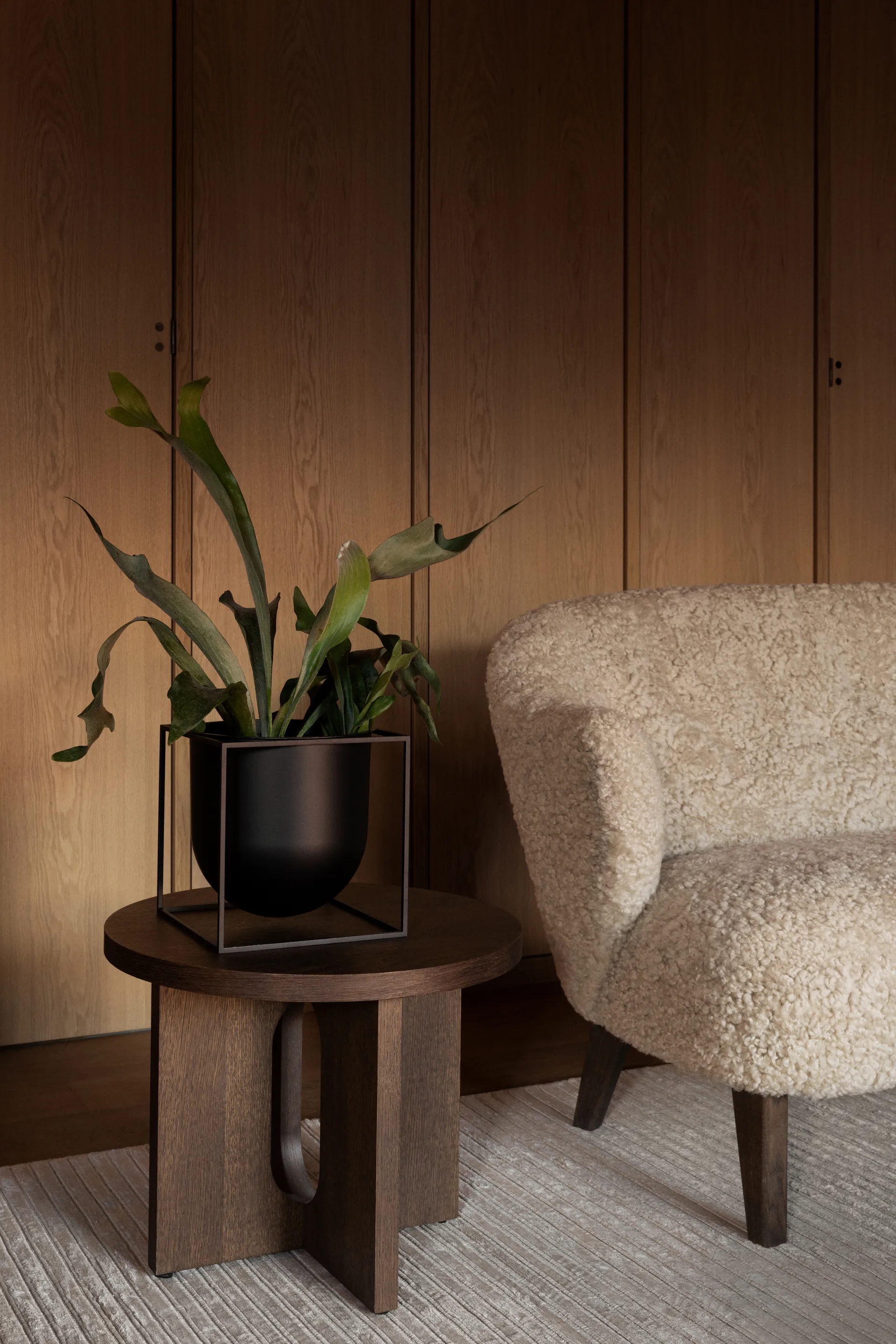 Kubus blomsterpotte 23 cm, Svart Audo Copenhagen