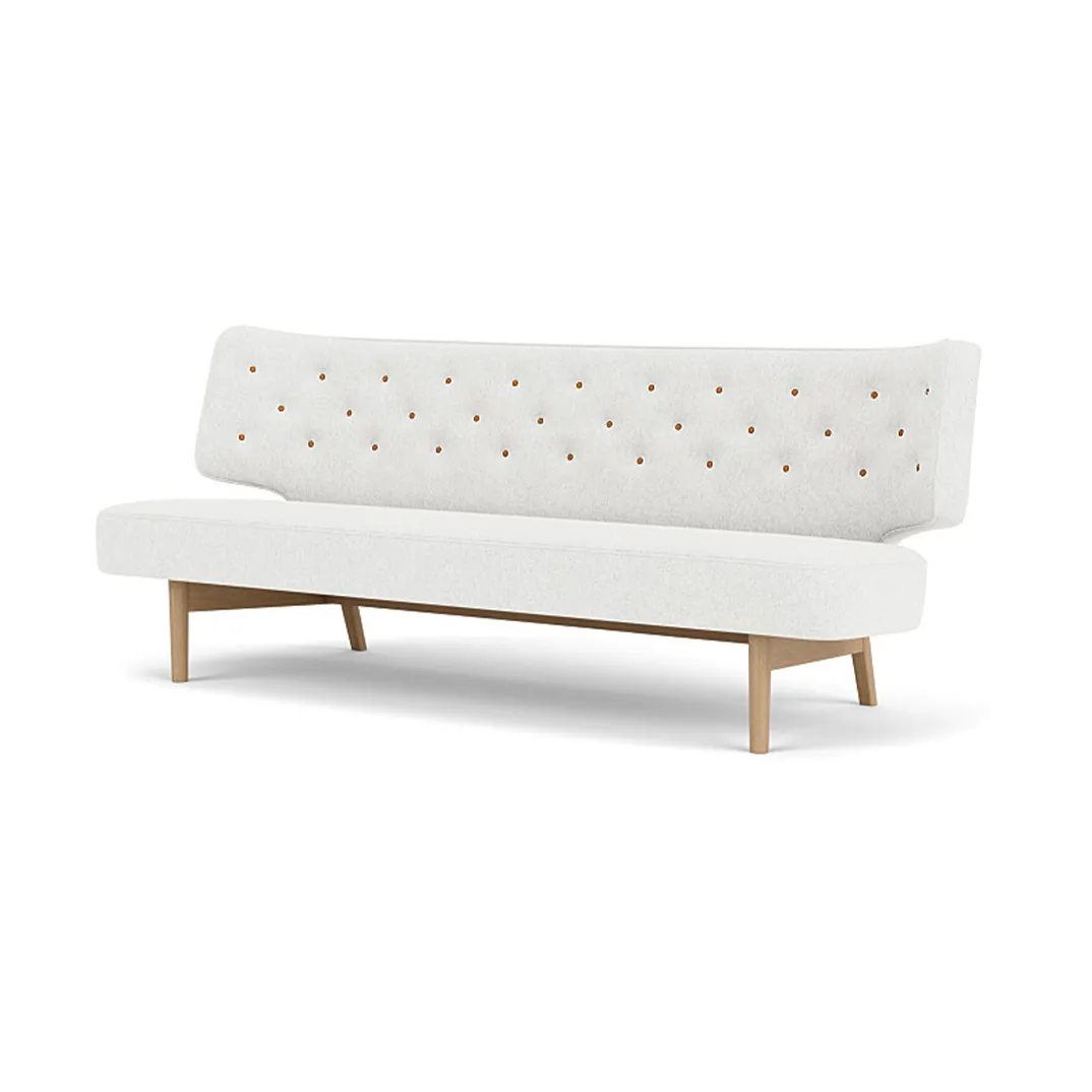 Radiohus sofa, Hallingdal 0110-eik, 2-seter Audo Copenhagen