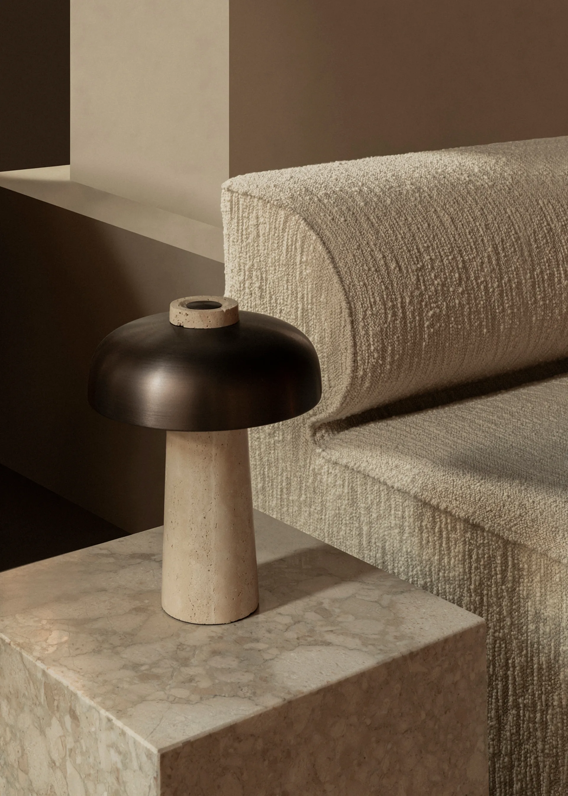 Reverse bordlampe 30 cm, Travertin-bronse messing Audo Copenhagen