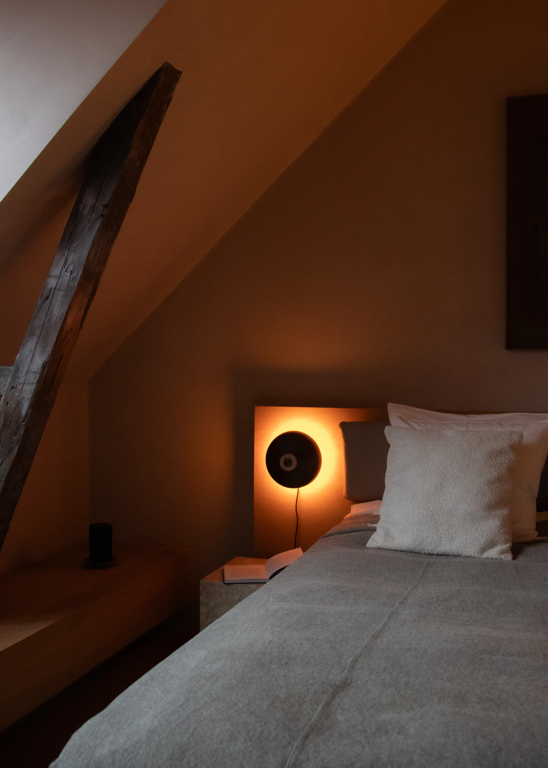 Reverse vegglampe, Bronzed aluminium Audo Copenhagen