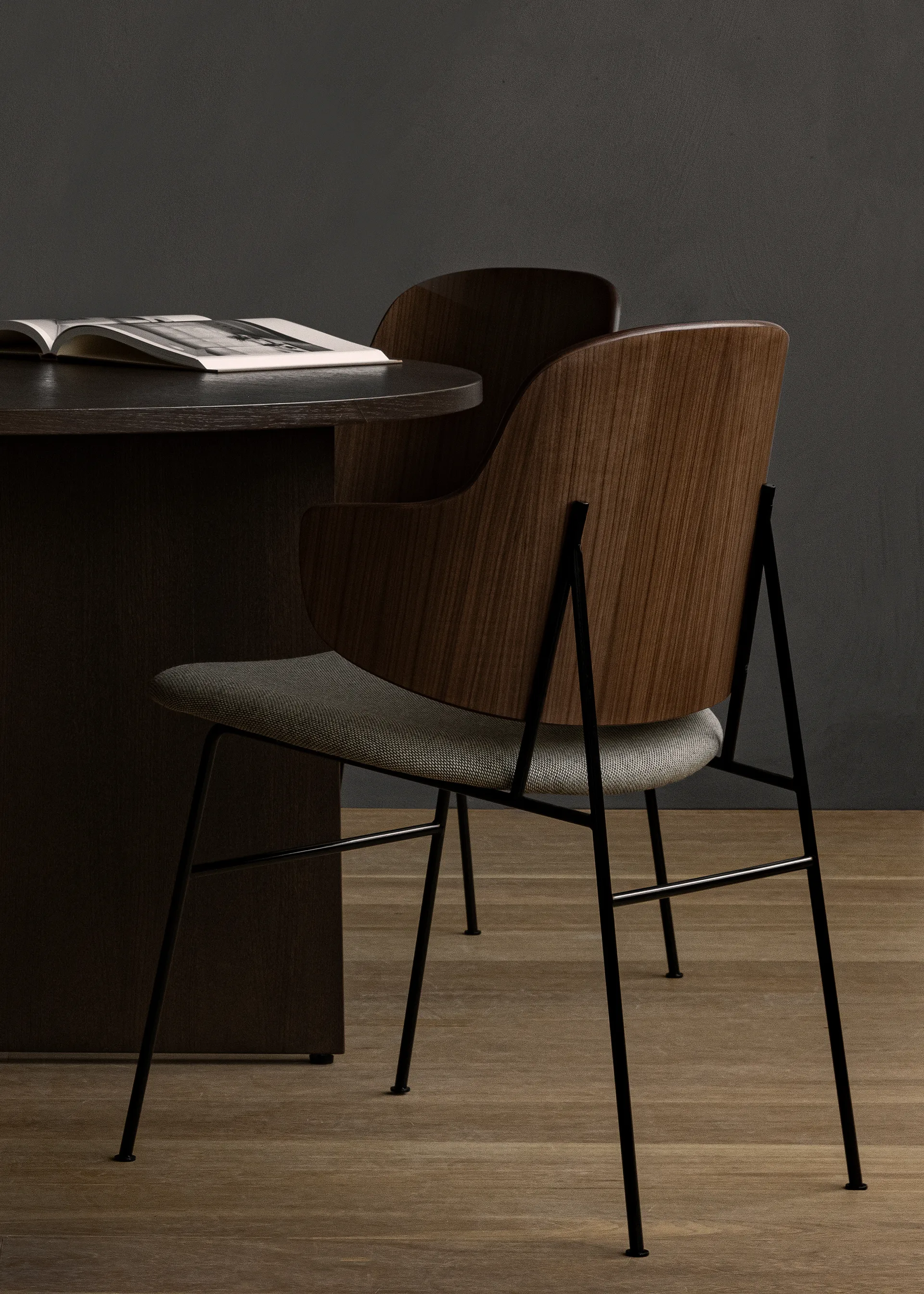 The Penguin stol polstret sete, Natural oak-Audo Bouclé 02 Audo Copenhagen