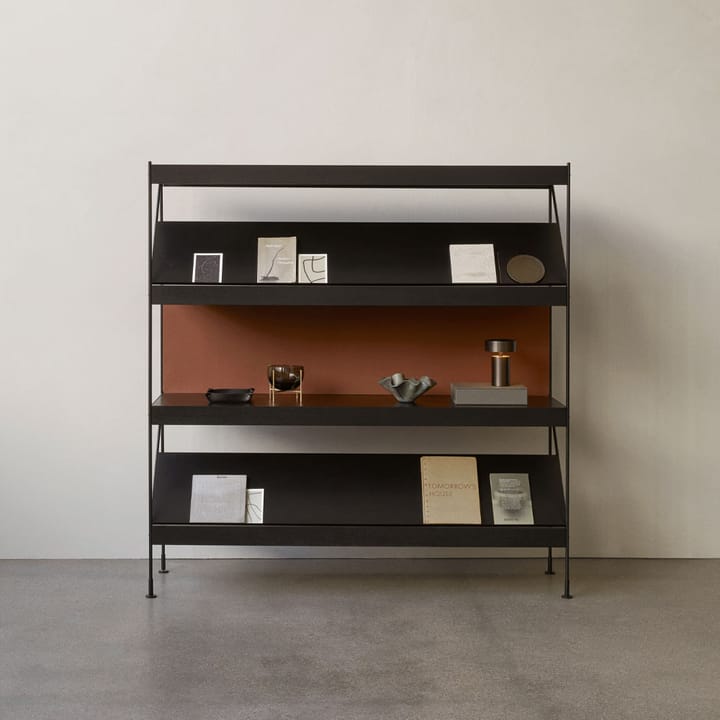 Zet hyllesystem, oak dark stained, 1 x 3, black steel base Audo Copenhagen