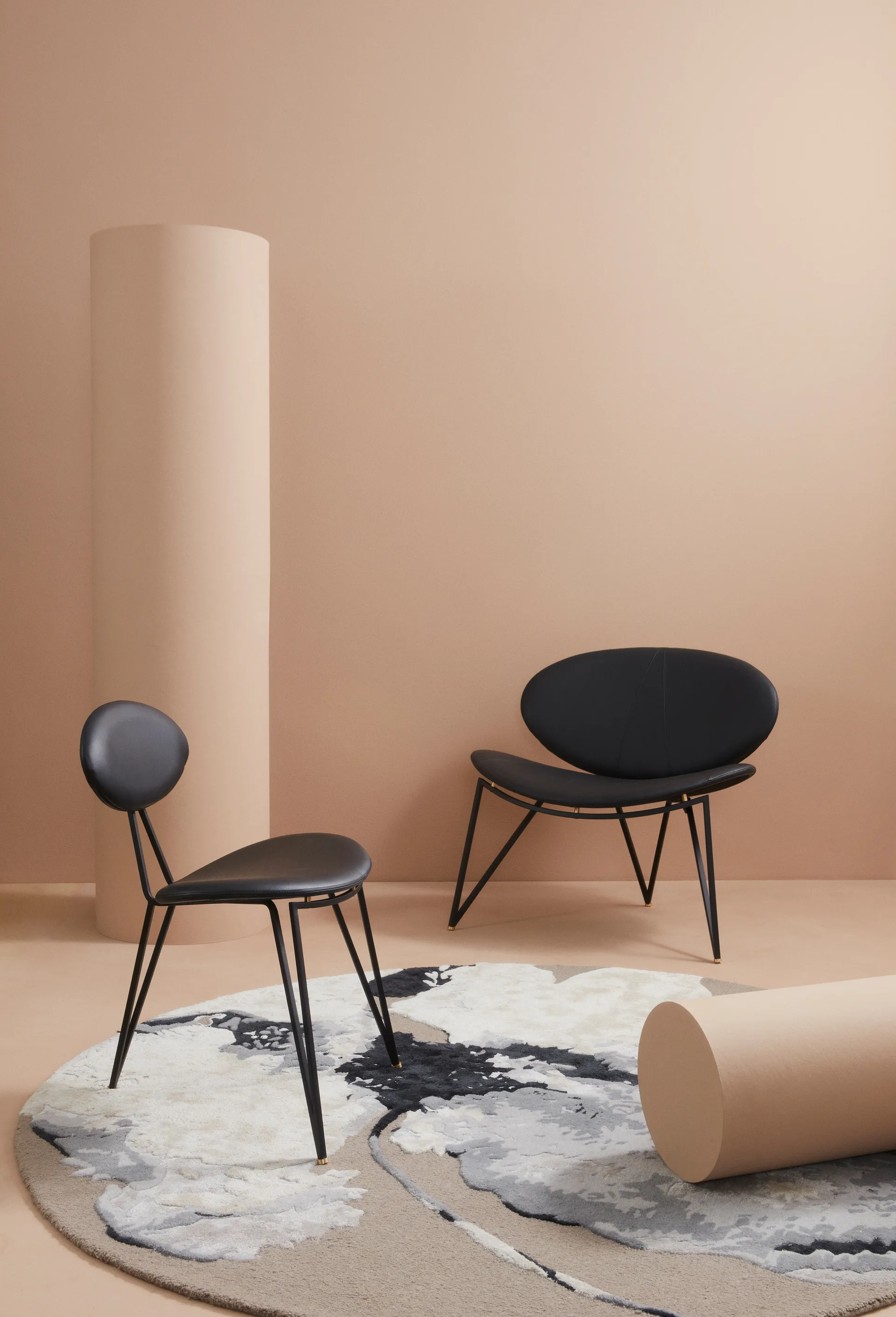 Semper stol, Black-black AYTM