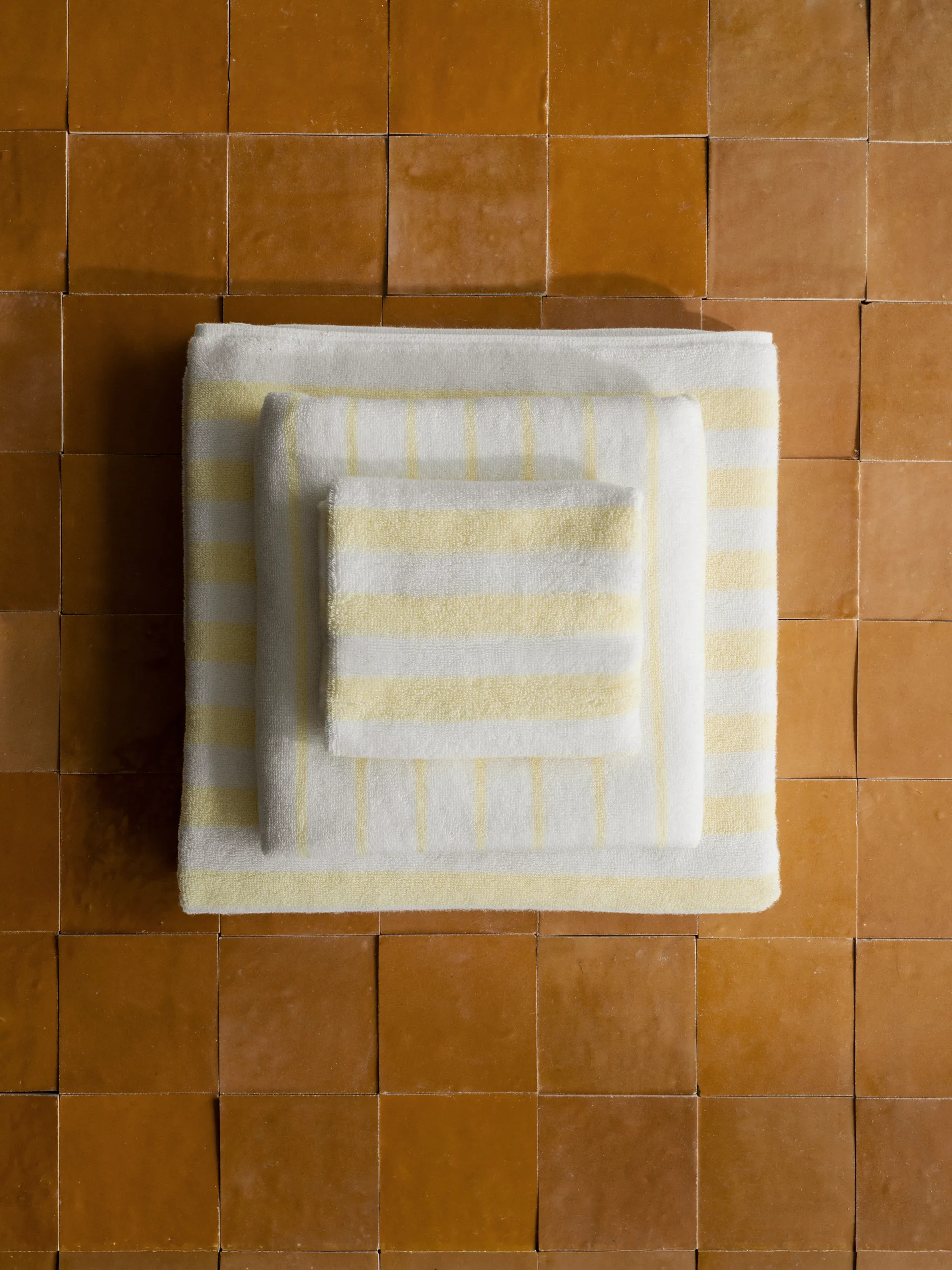 Arto håndkle, 2-pakning, White-transparent yellow, 30x50 cm blomus