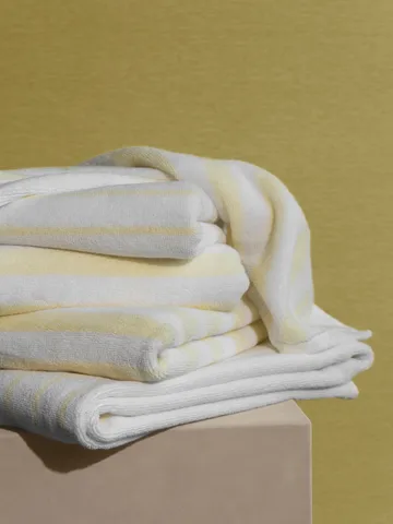 Arto håndkle - White-transparent yellow, 50x100 cm - blomus