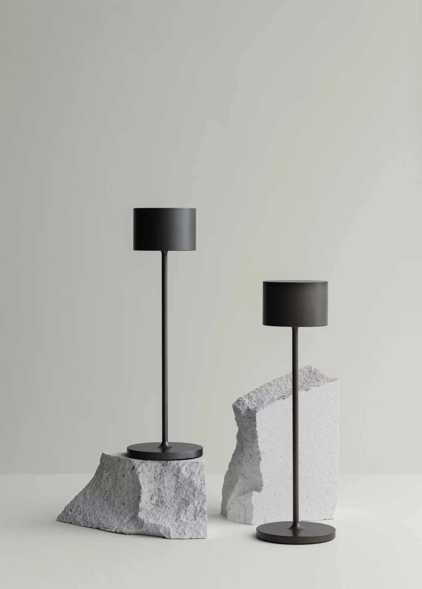 Farol mobil LED-lampe 33 cm, Burned Metal blomus