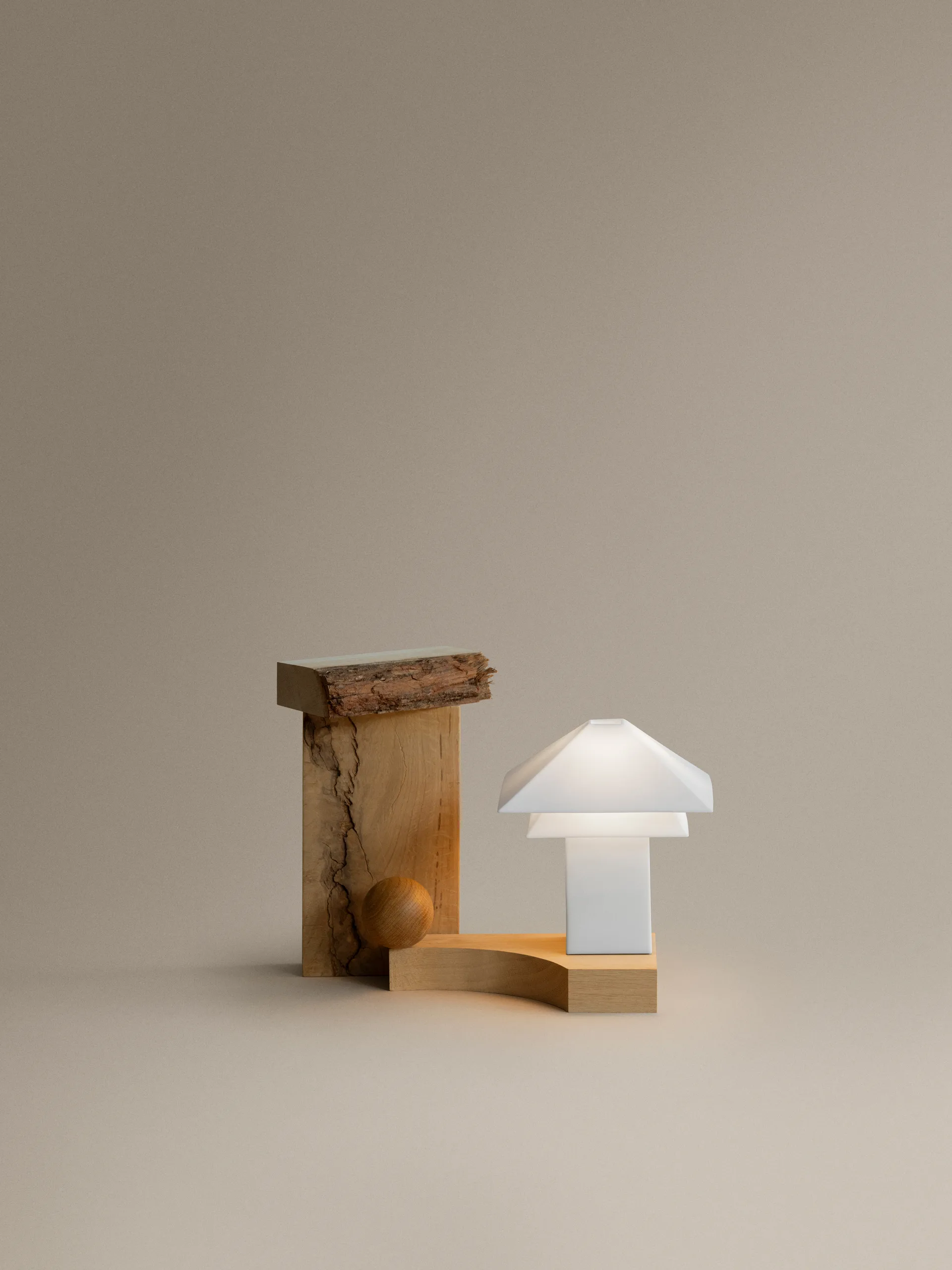 Sanaka bordlampe portabel, White blomus