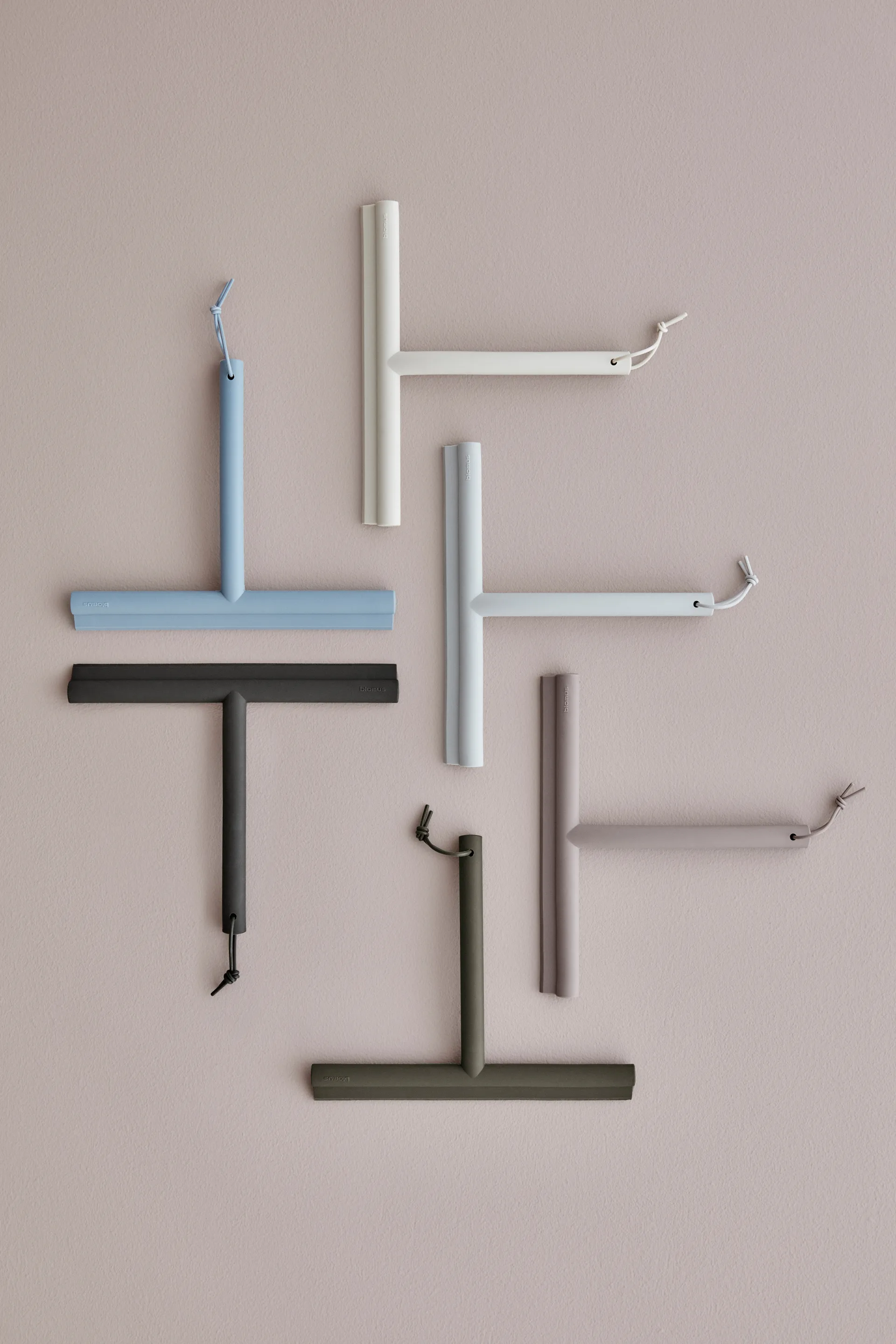 Vipo dusjskrape med knagg, Magnet blomus