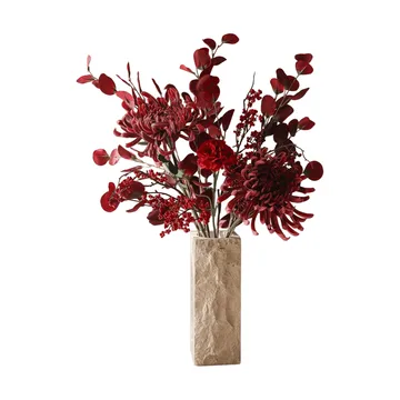 Berry drama kunstig bukett - Edderkoppkrysantemum, nellik, eukalyptus, 84 cm - Botané